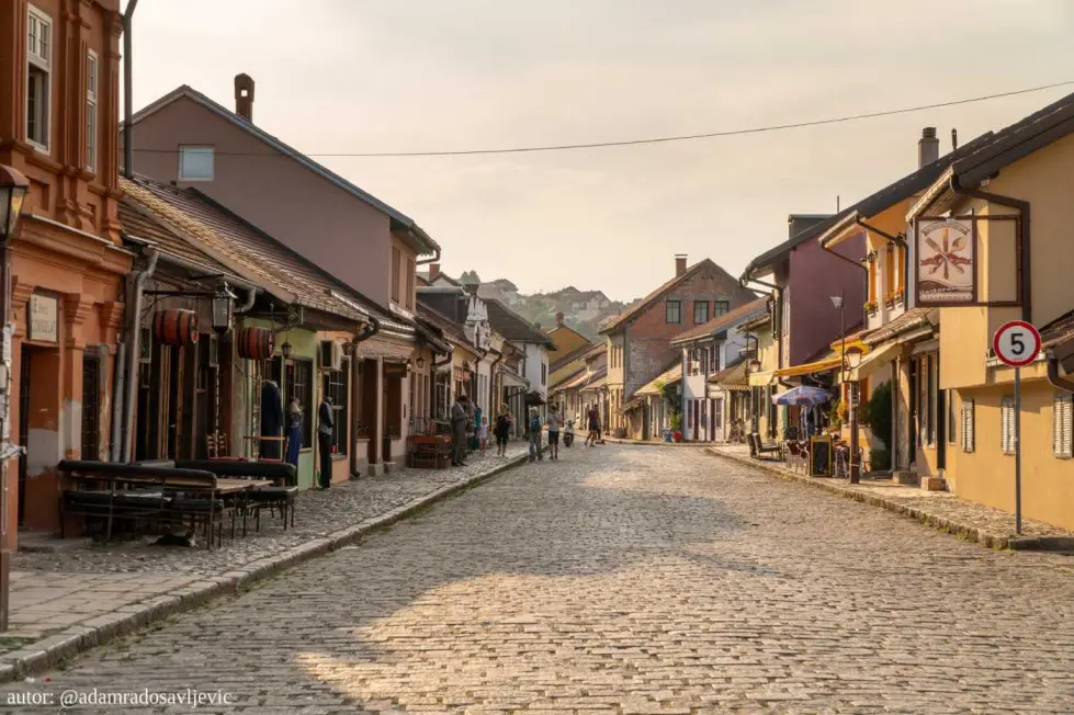 Advokat Valjevo Marko Liknic Law - Tesnjar background